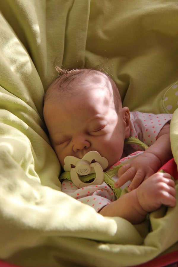 Ultra-Realistic ReBoRn BaBy ~ Annie by Adrie Stoete **Examples Of My Work Included (18" Full Limbs)